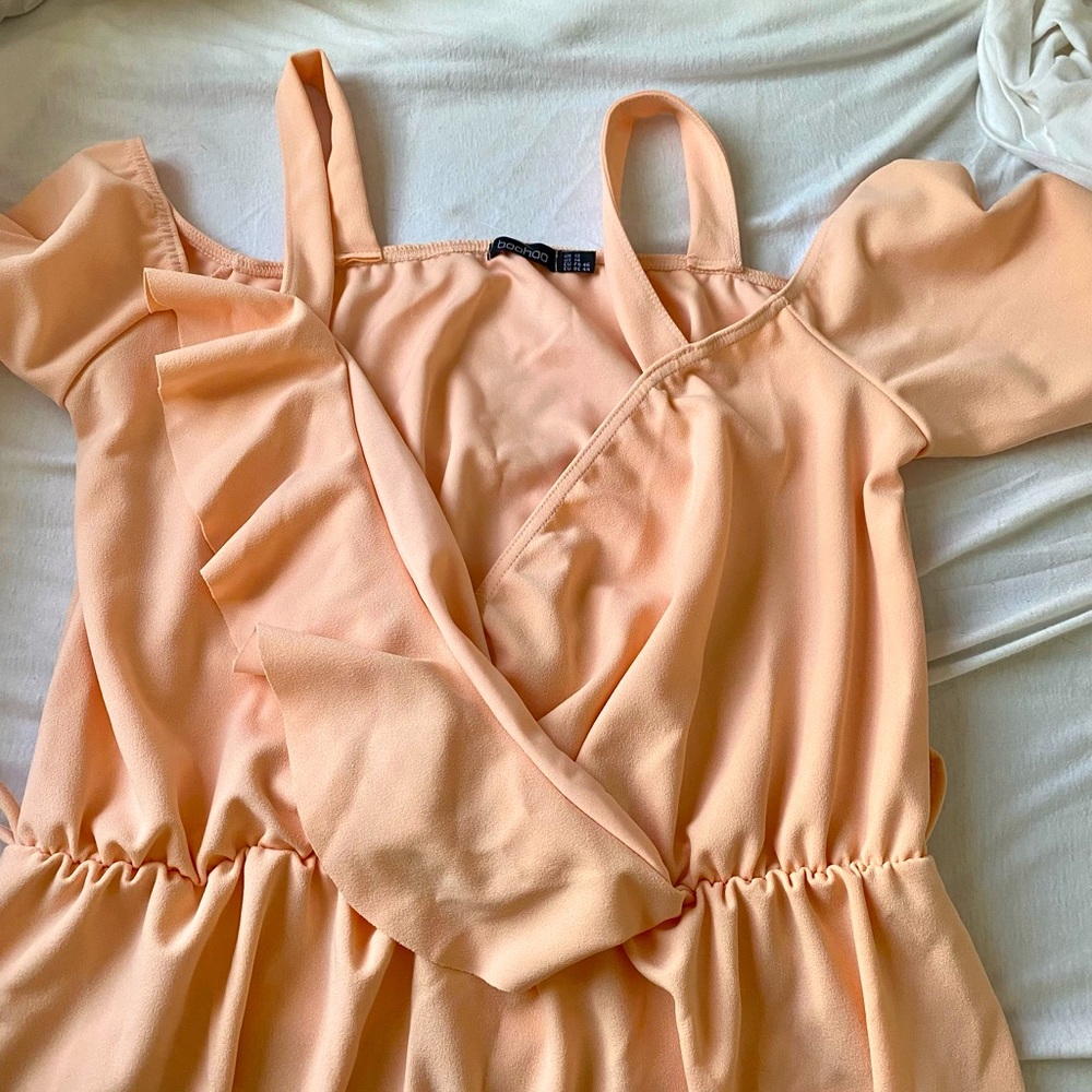 Boohoo MIDI Dress